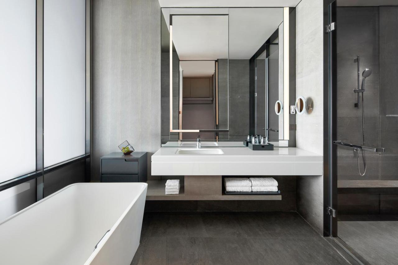 Wuhan Marriott Hotel Optics Valley Bagian luar foto